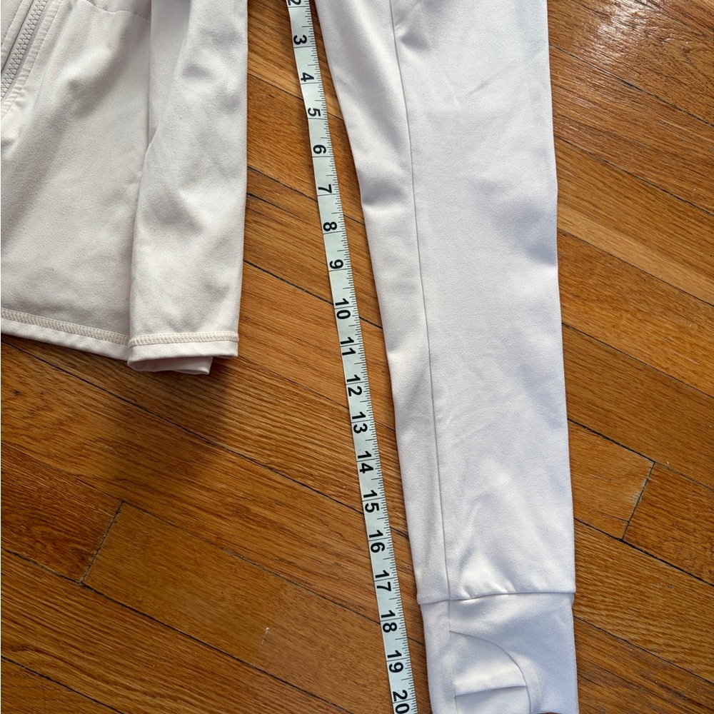 Fabletics white cream workout jacket fitted size M - image 7
